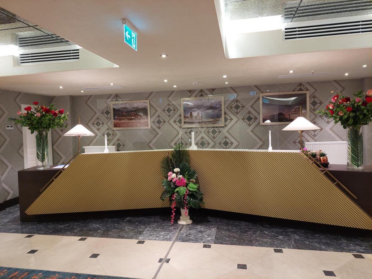Somerset City Centre Atyrau Ngoại thất bức ảnh