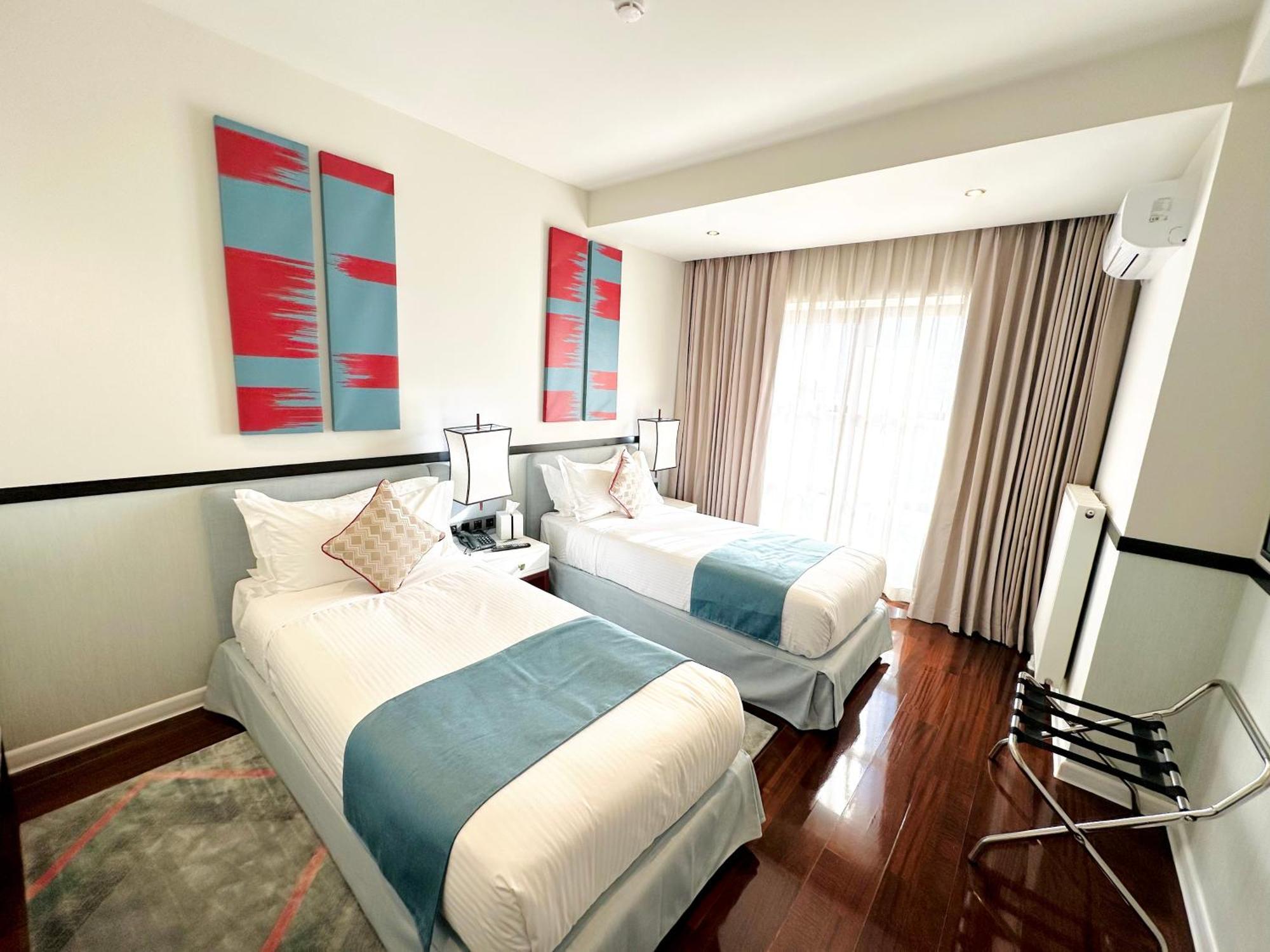 Somerset City Centre Atyrau Ngoại thất bức ảnh