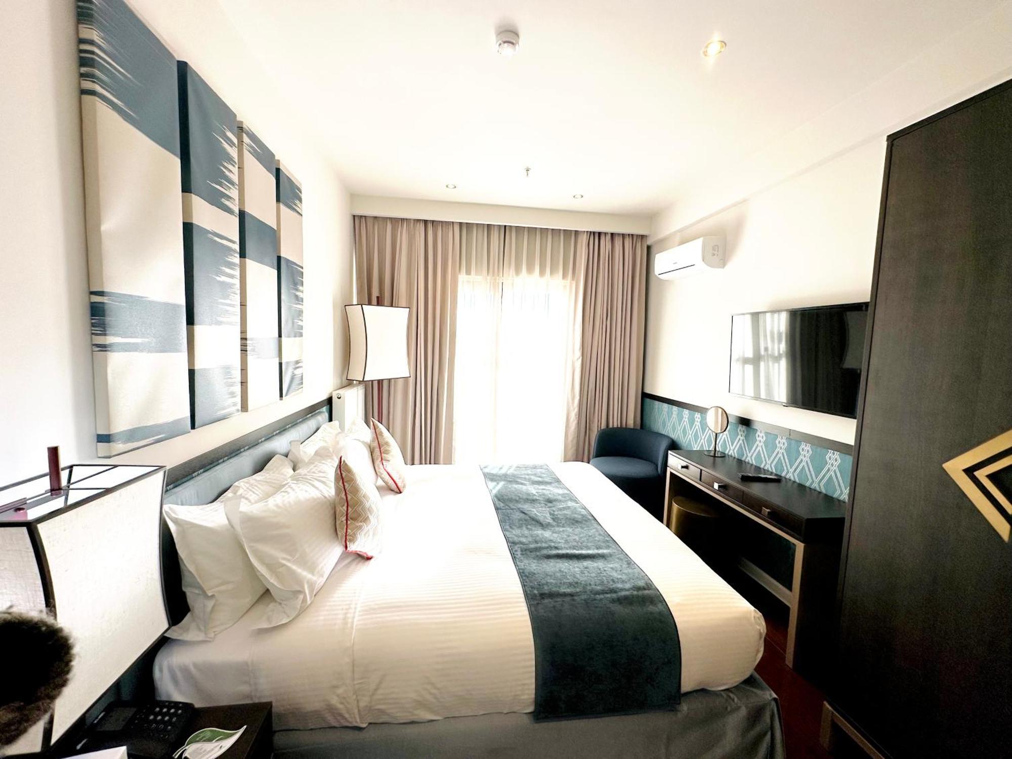 Somerset City Centre Atyrau Ngoại thất bức ảnh