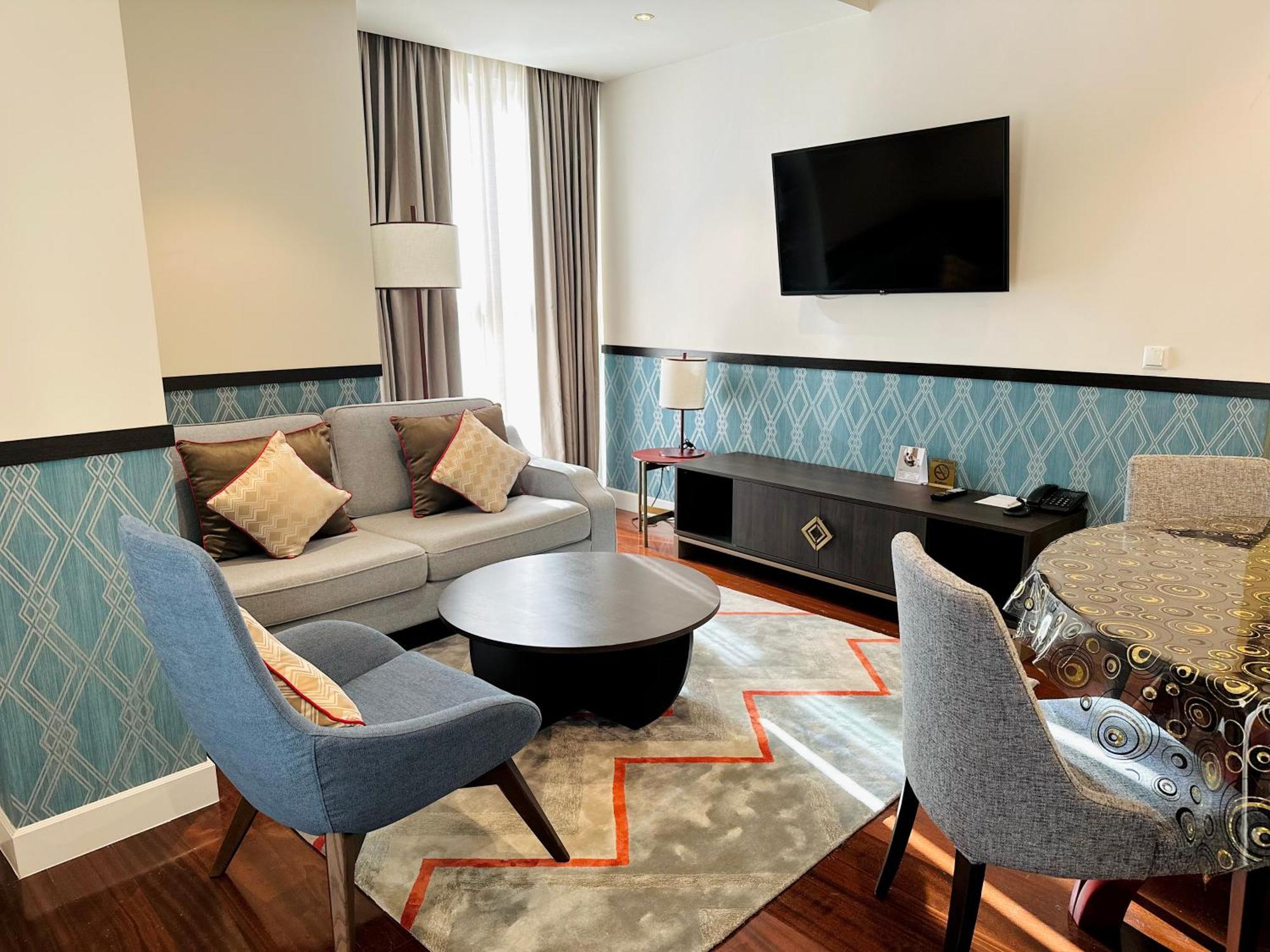 Somerset City Centre Atyrau Ngoại thất bức ảnh