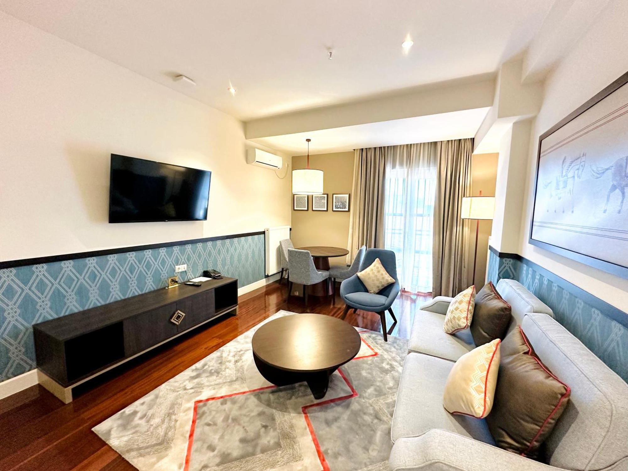 Somerset City Centre Atyrau Ngoại thất bức ảnh