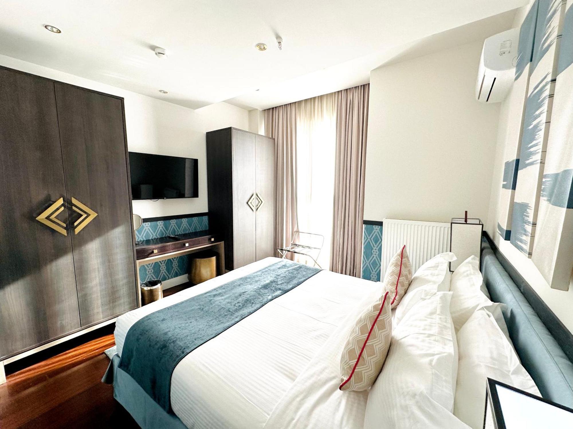 Somerset City Centre Atyrau Ngoại thất bức ảnh