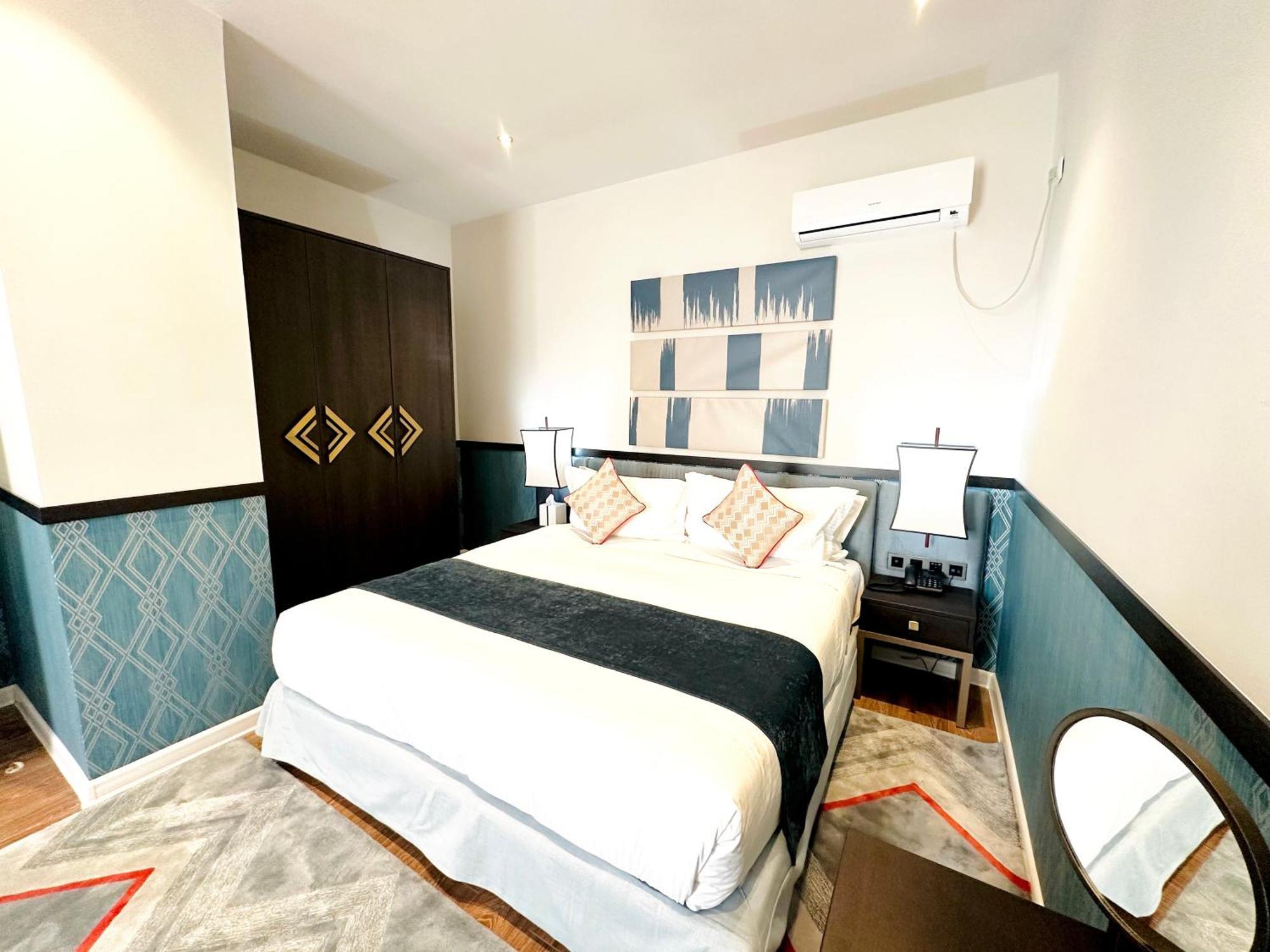 Somerset City Centre Atyrau Ngoại thất bức ảnh