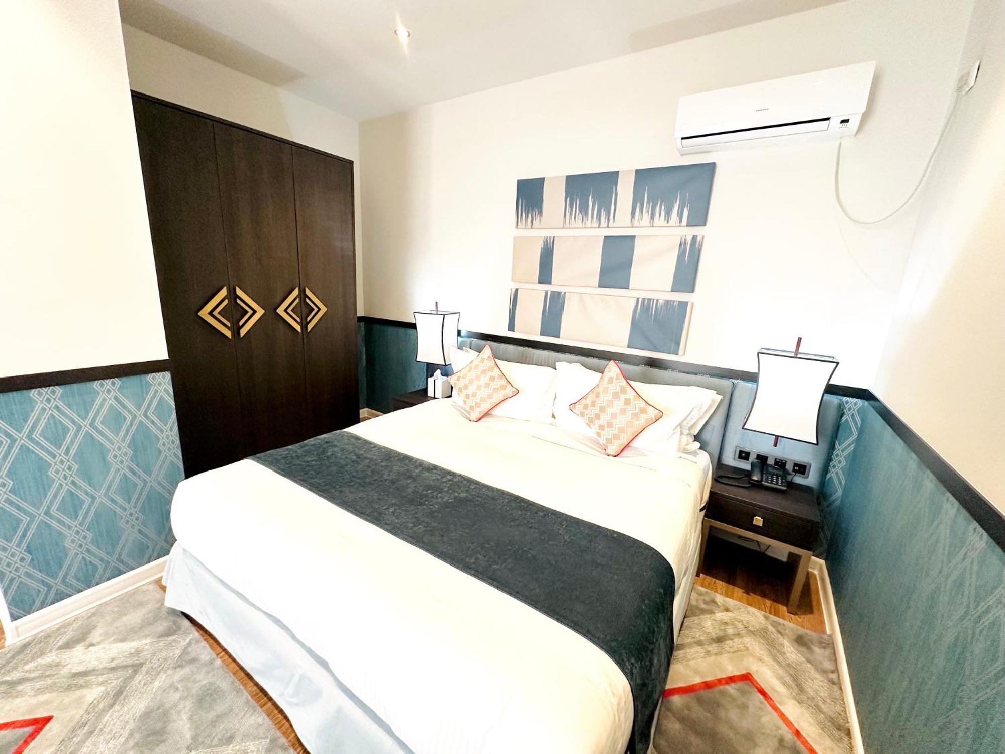 Somerset City Centre Atyrau Ngoại thất bức ảnh