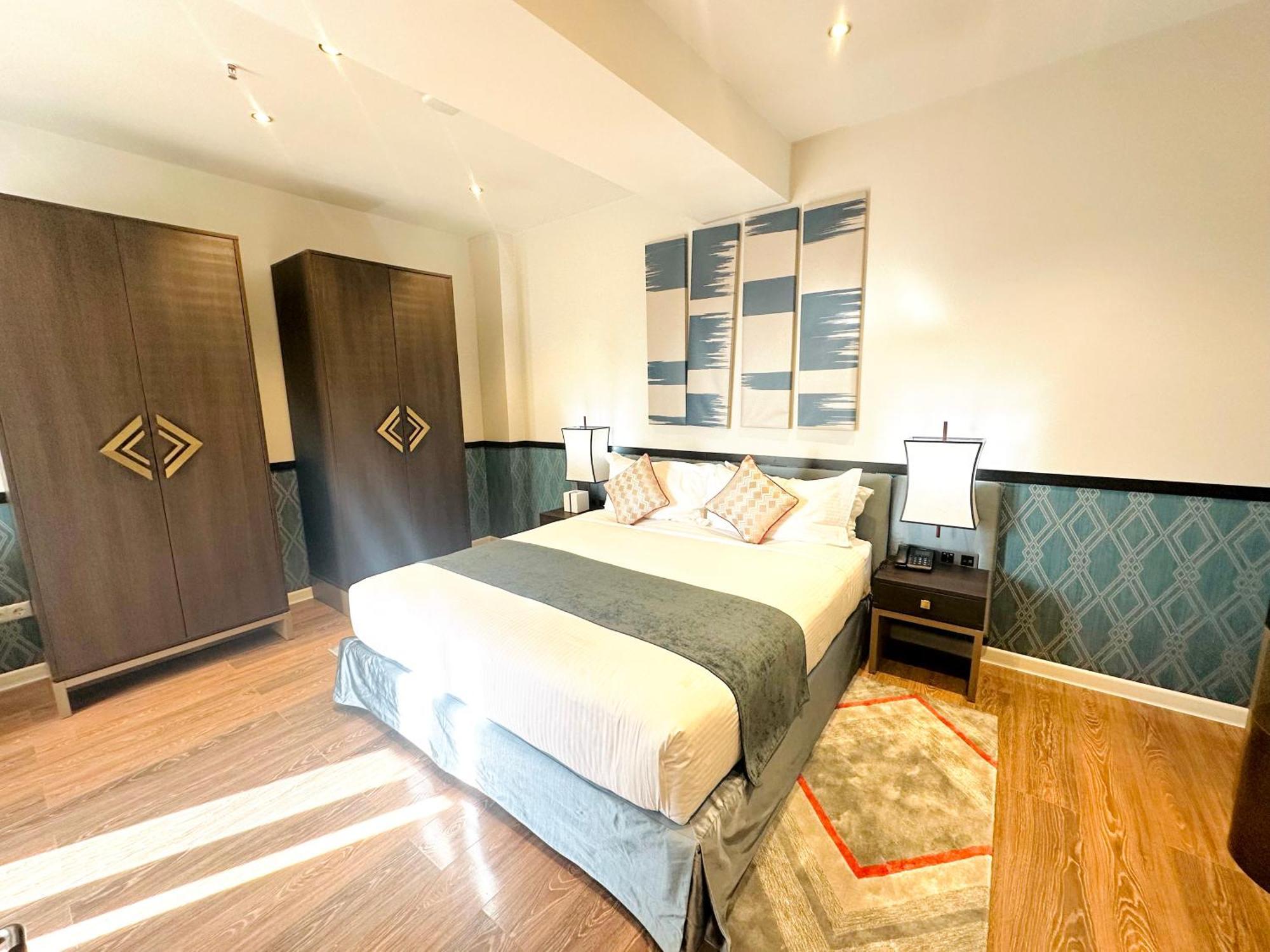 Somerset City Centre Atyrau Ngoại thất bức ảnh